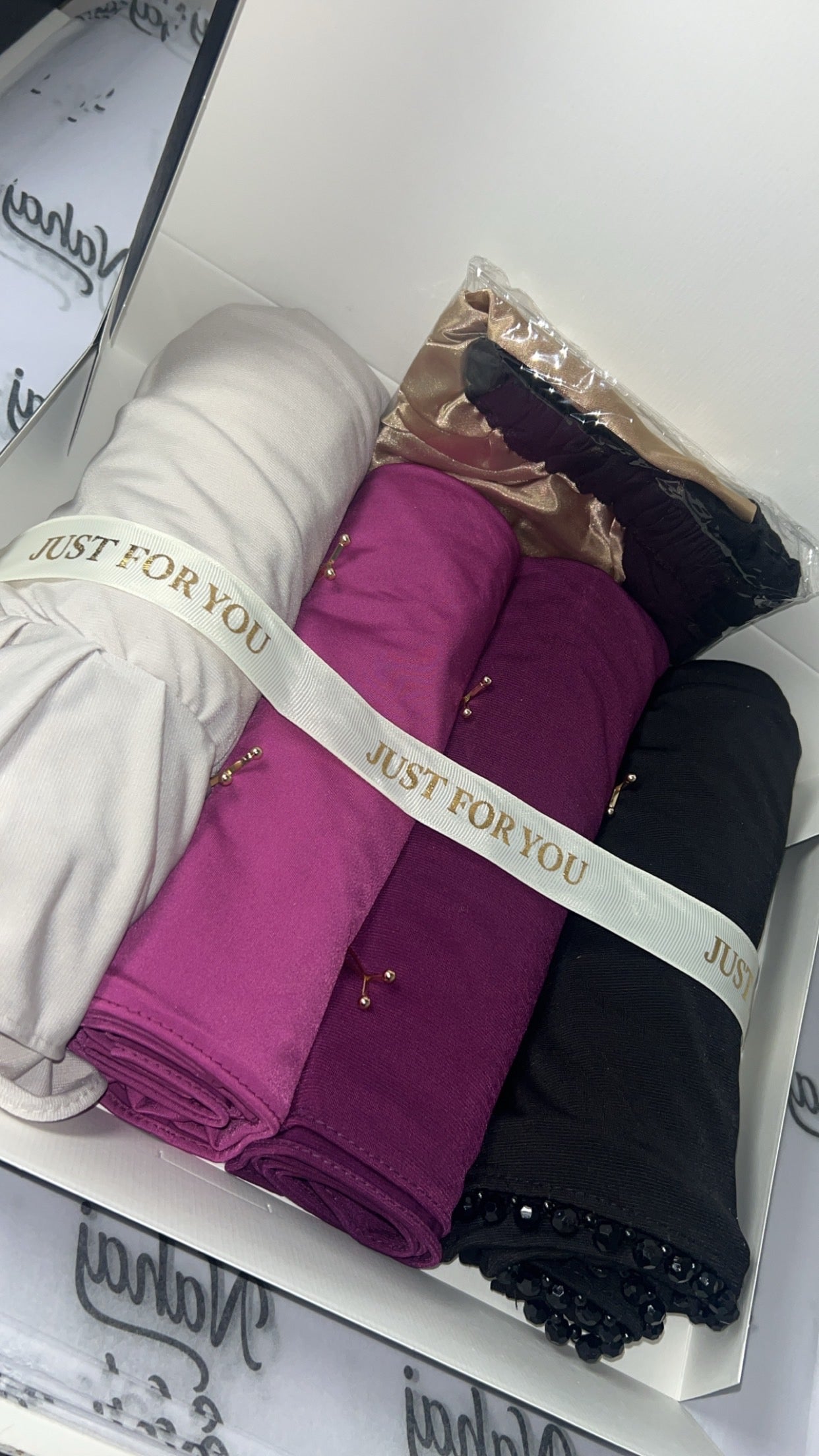 Box mix a composé 4 hijabs