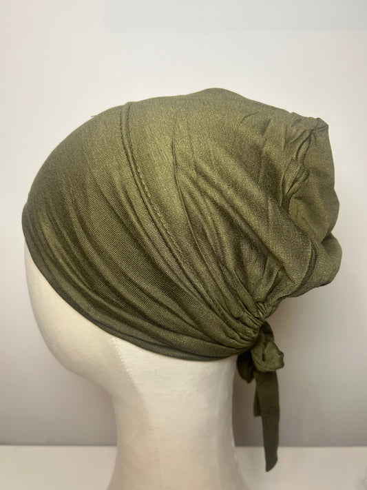 Bonnet à nouer intérieur satin