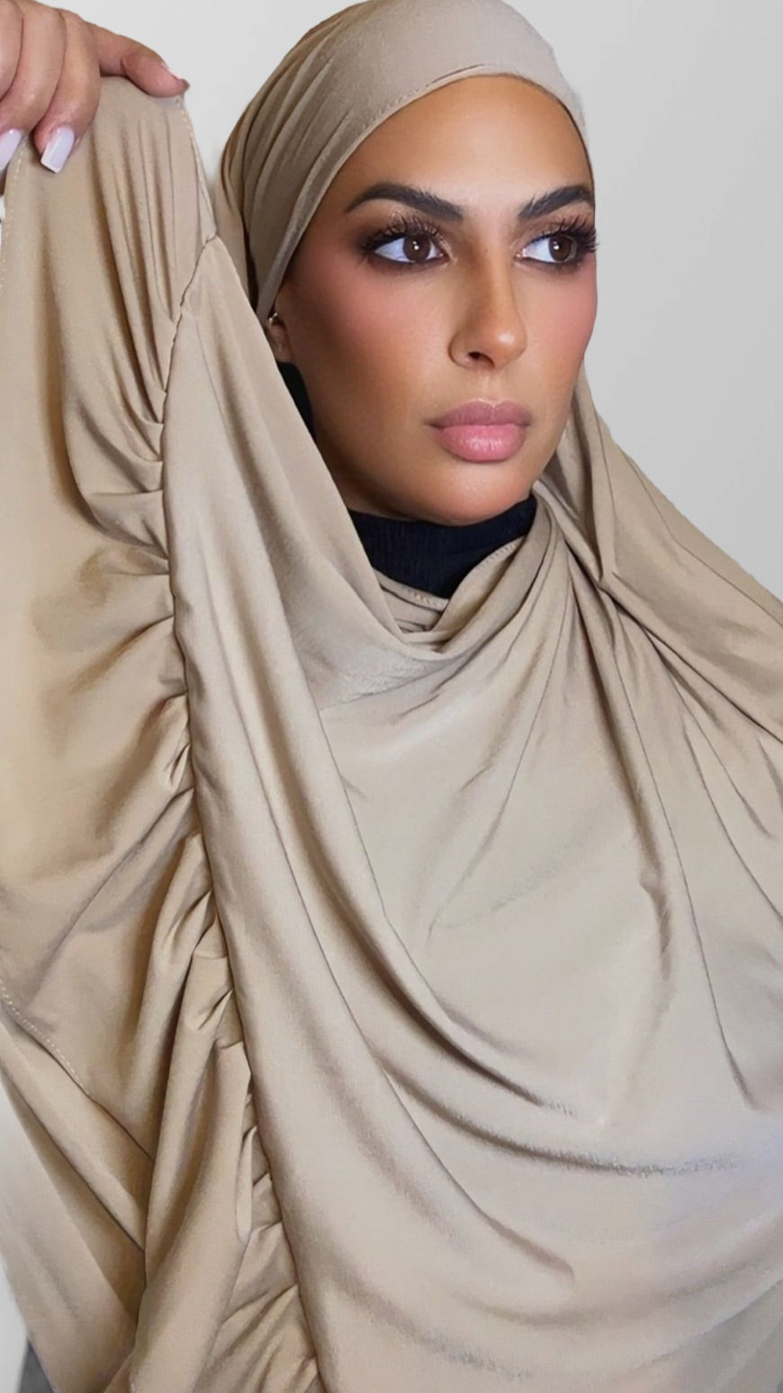Hijab a volant beige